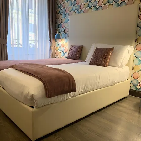 Relais Piazza Del Popolo 4*