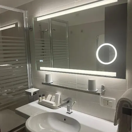 Relais Piazza Del Popolo Alojamento de Acomodação e Pequeno-almoço 4*