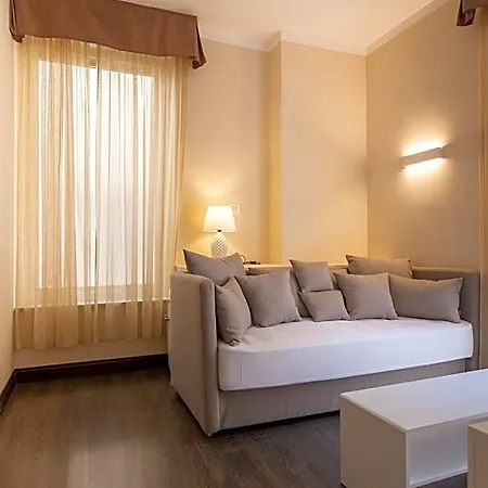 Relais Piazza Del Popolo 4*