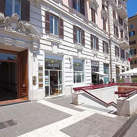 Relais Piazza Del Popolo Bed and Breakfast 4*