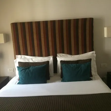 Relais Piazza Del Popolo Bed and Breakfast