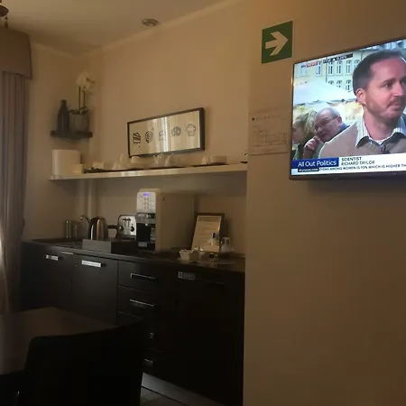 Alojamento de Acomodação e Pequeno-almoço Relais Piazza Del Popolo 4*